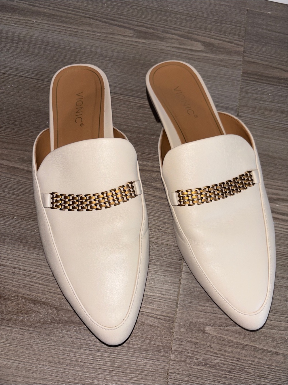 Vionic Cream Leather Starling Mule‎ Size 8
